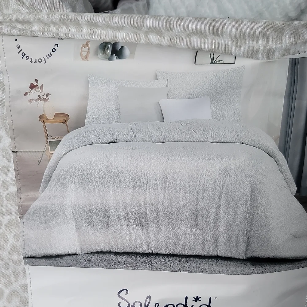 Splendid Beige/light Gray And White, Animal Print  Comforter Set Elegant Bedding